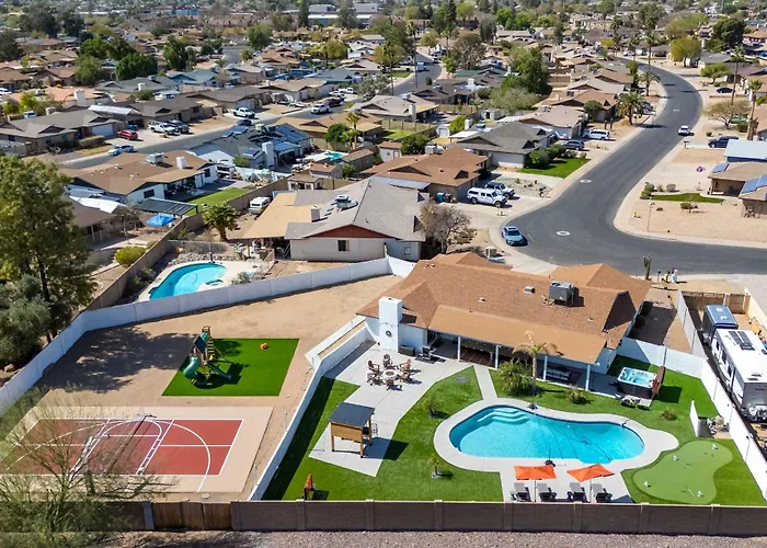Casa vacanze Sleeps 18 Private Pool & Hot Tub Playground *