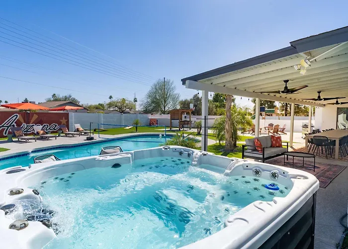 Sleeps 18 Private Pool & Hot Tub Playground