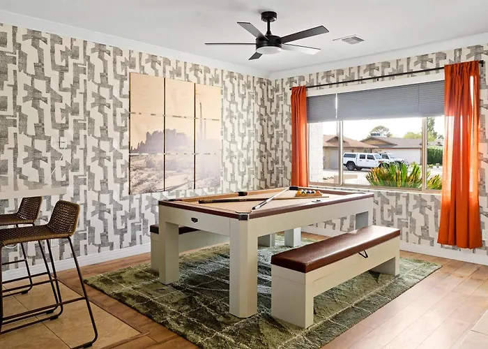 Sleeps 18 Private Pool & Hot Tub Playground * Phoenix